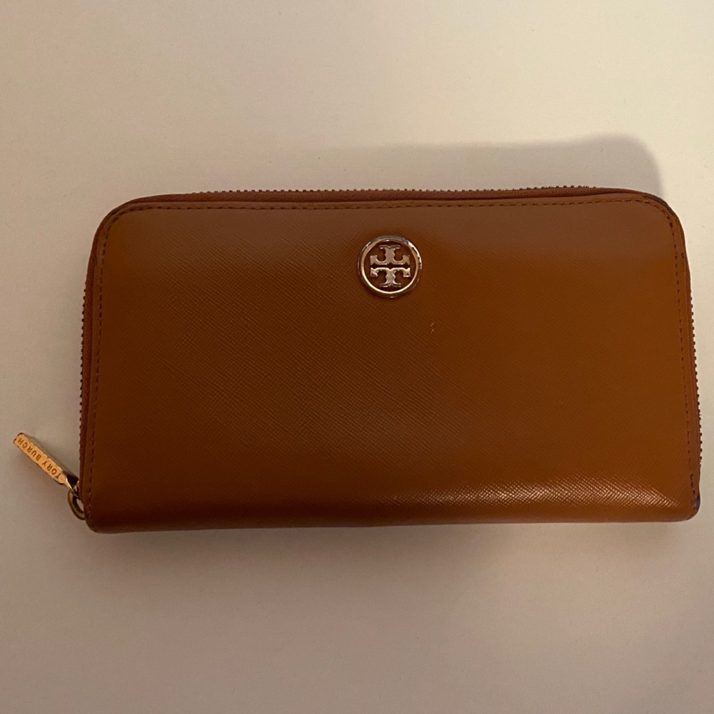 Tory Burch Robinson Leather Zip Continental Wallet